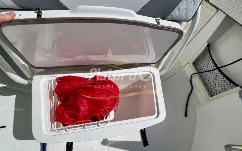 Boston Whaler 280 Outrage