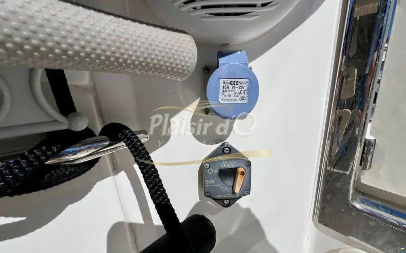 Boston Whaler 280 Outrage