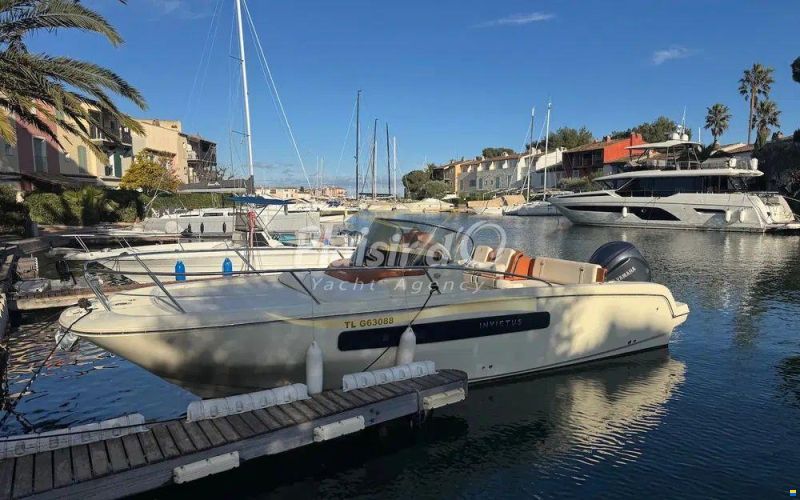 Invictus 270 CX