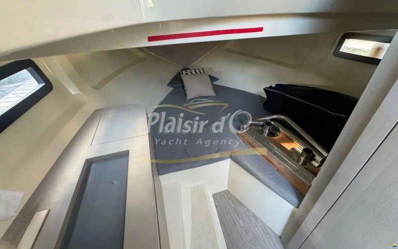 Invictus 270 CX