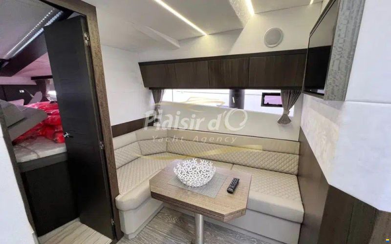 Galeon 425 Hts
