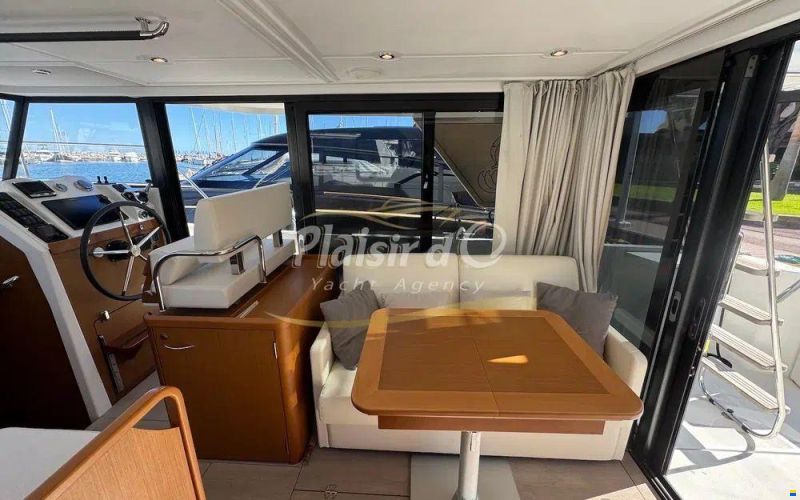Beneteau Swift Trawler 35