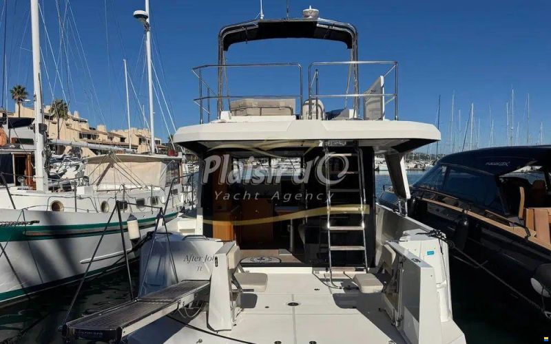 Beneteau Swift Trawler 35