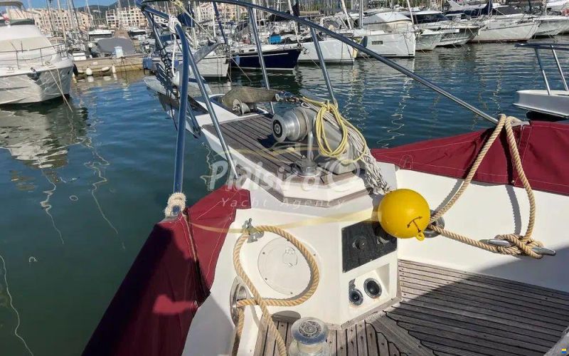 Grand Banks 42