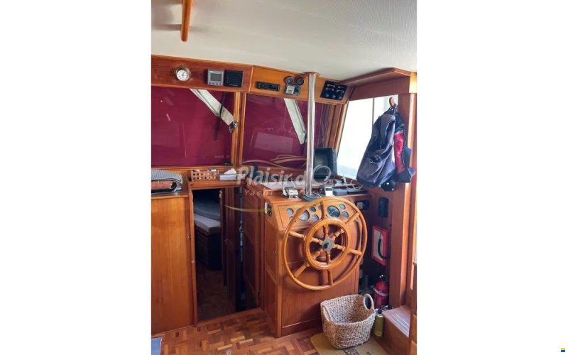 Grand Banks 42