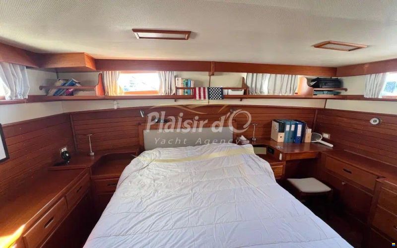 Grand Banks 42