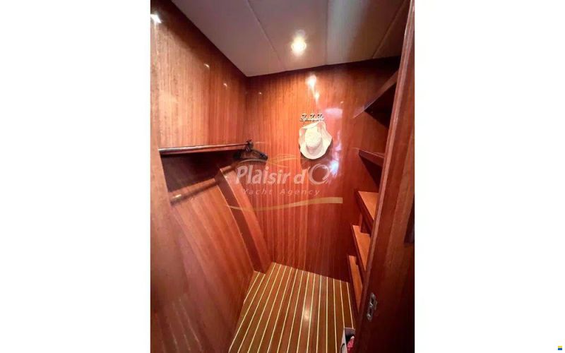 Hampton Yachts Alaska 17