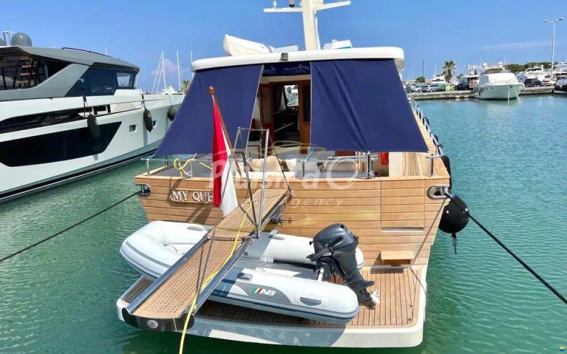 Hampton Yachts Alaska 17