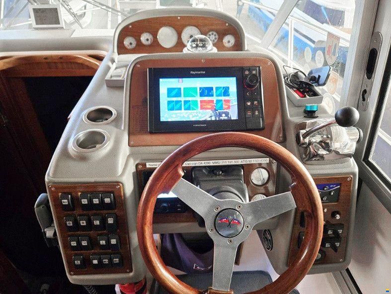 Nimbus 340 Commander