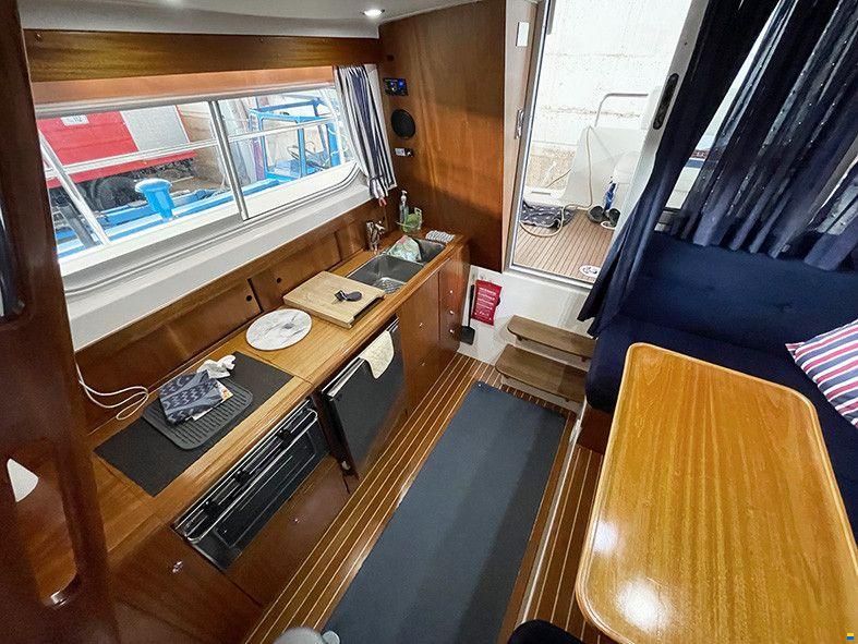 Nimbus 340 Commander