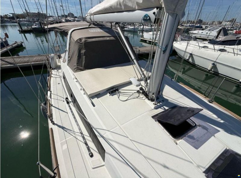 Beneteau OCEANIS 38.1