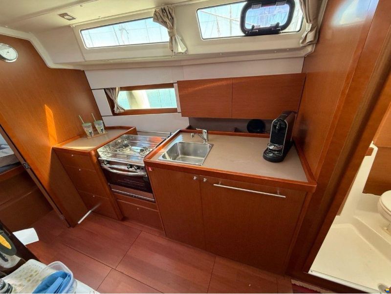 Beneteau OCEANIS 38.1
