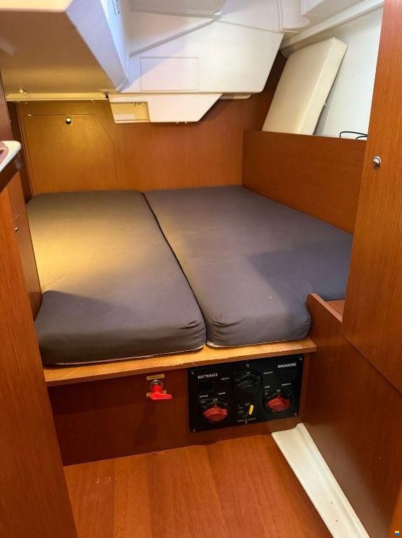 Beneteau OCEANIS 38.1
