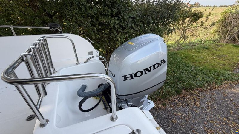 Scandica 550 pilothouse