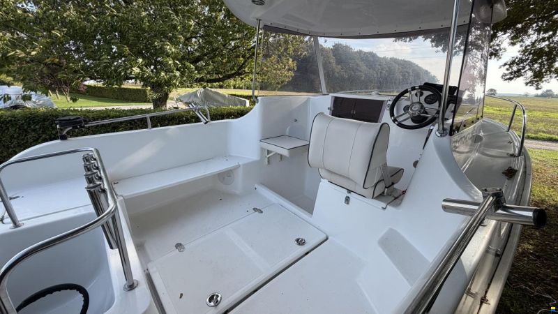 Scandica 550 pilothouse