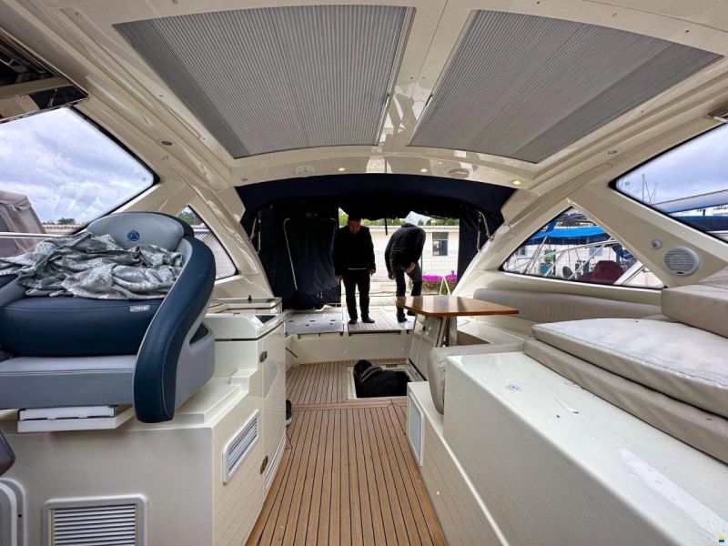 Atlantis 50