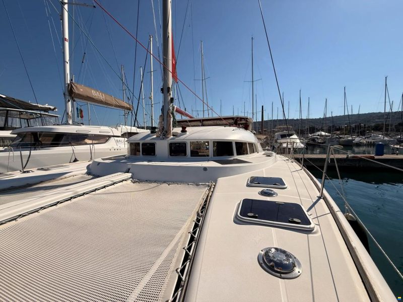 Lagoon 410