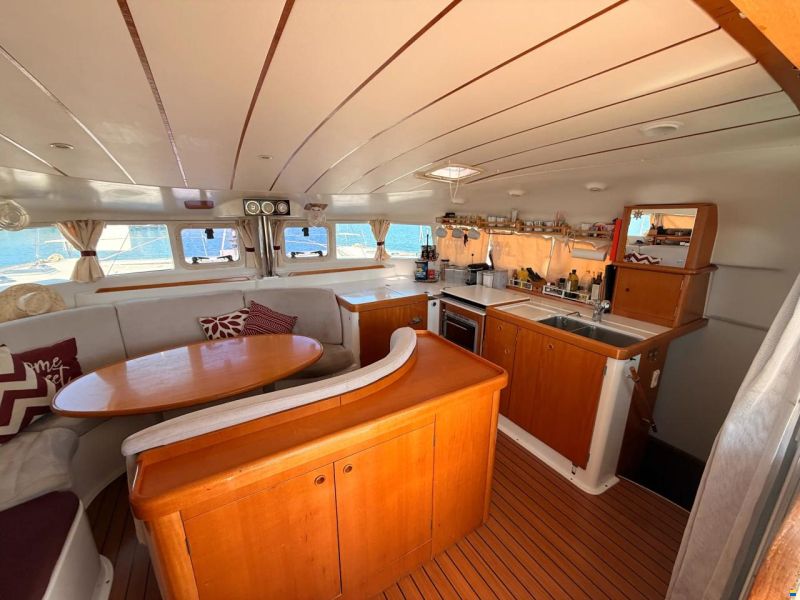 Lagoon 410