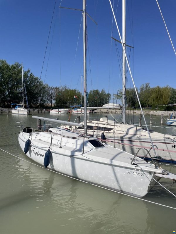 Balaton 25