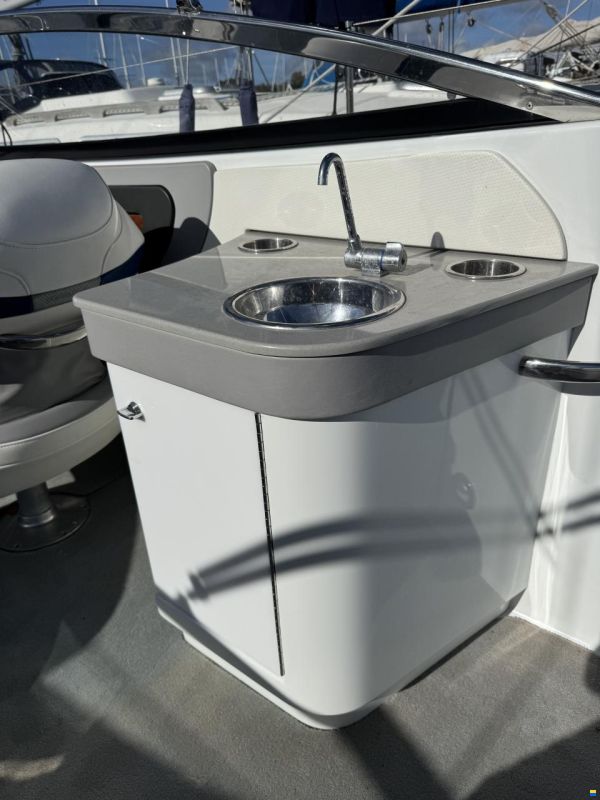 Formula 270 Sun Sport