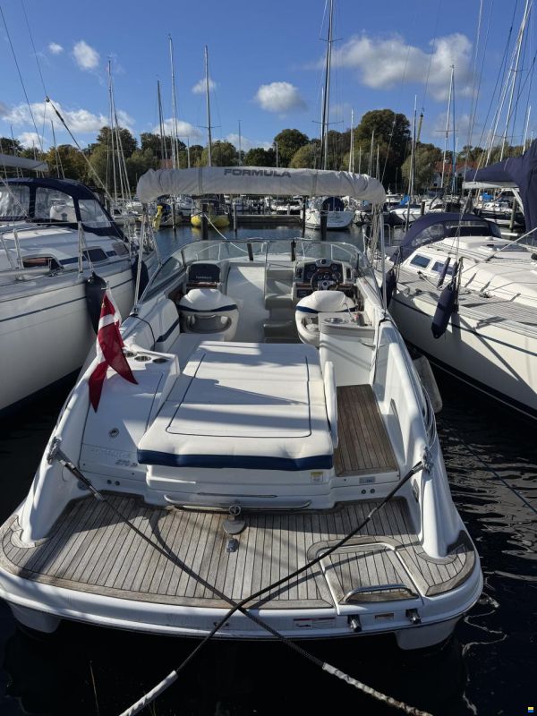 Formula 270 Sun Sport