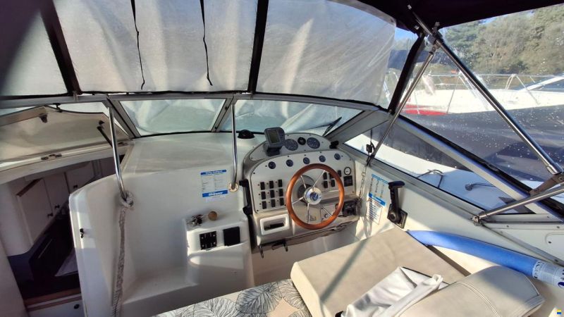 Maxum 2700 SCR
