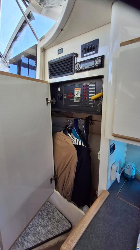 Maxum 2700 SCR