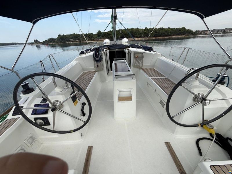 Beneteau OCEANIS 38.1