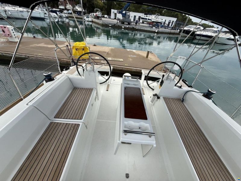 Beneteau OCEANIS 38.1
