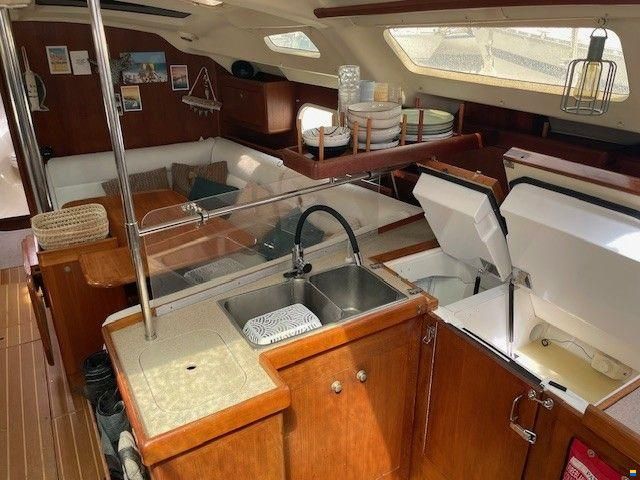 Hunter 410 Legend