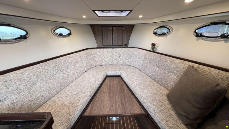 IJzendoorn Yachts Tender Cabin 800
