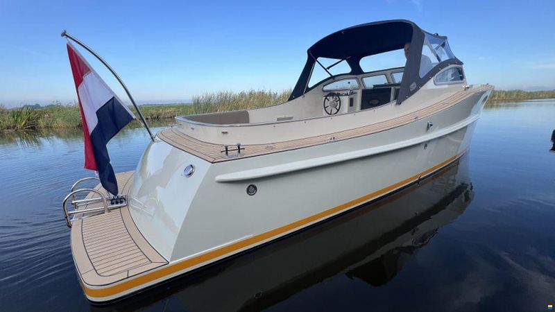 IJzendoorn Yachts Tender Cabin 800
