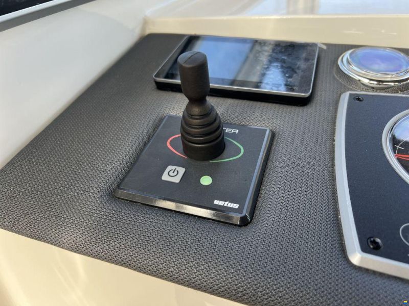 IJzendoorn Yachts Tender Cabin 800