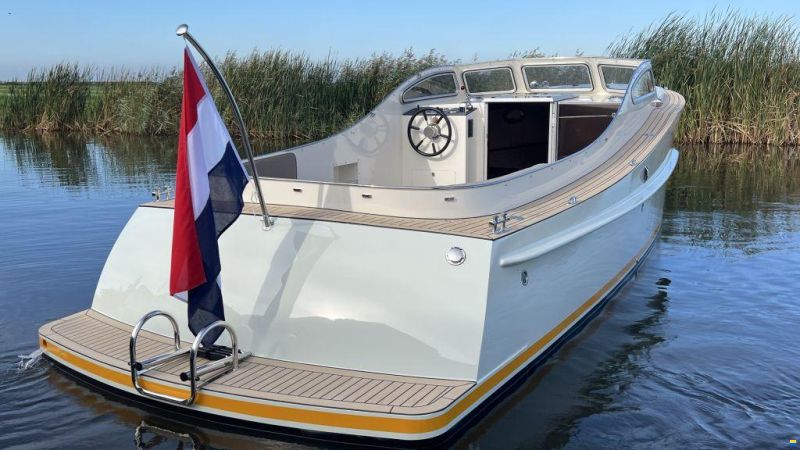 IJzendoorn Yachts Tender Cabin 800