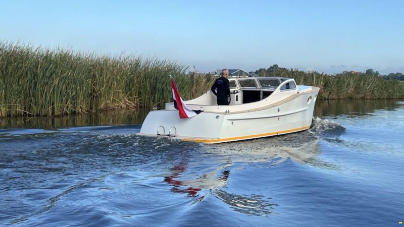 IJzendoorn Yachts Tender Cabin 800
