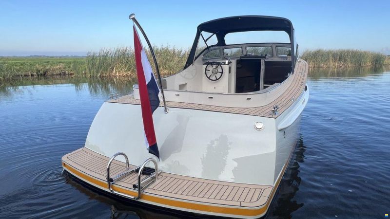 IJzendoorn Yachts Tender Cabin 800