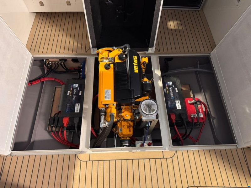 IJzendoorn Yachts Tender Cabin 800
