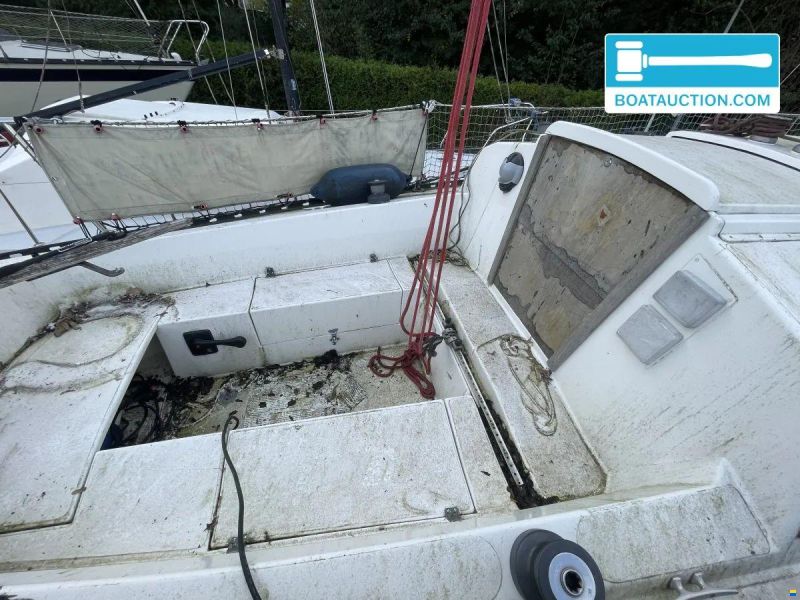 Standfast Loper 27