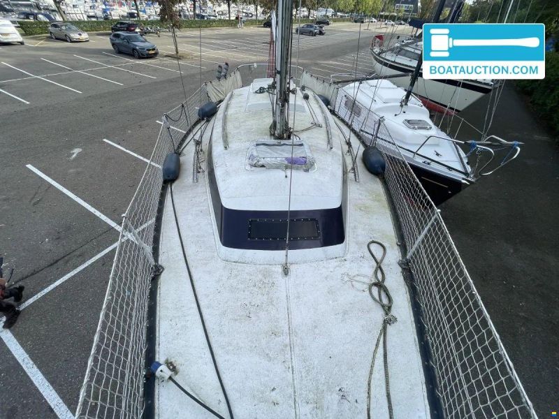 Standfast Loper 27
