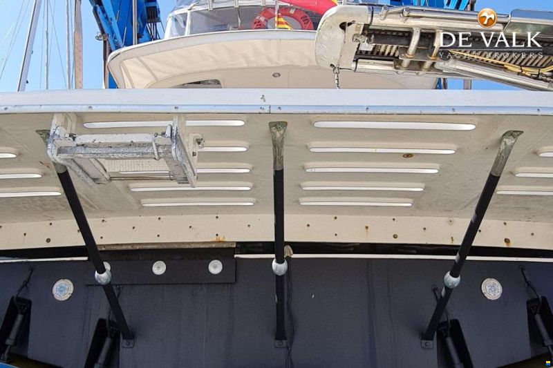 Riviera 48 Flybridge