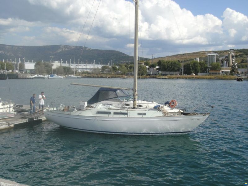Camper & Nicholsons 35