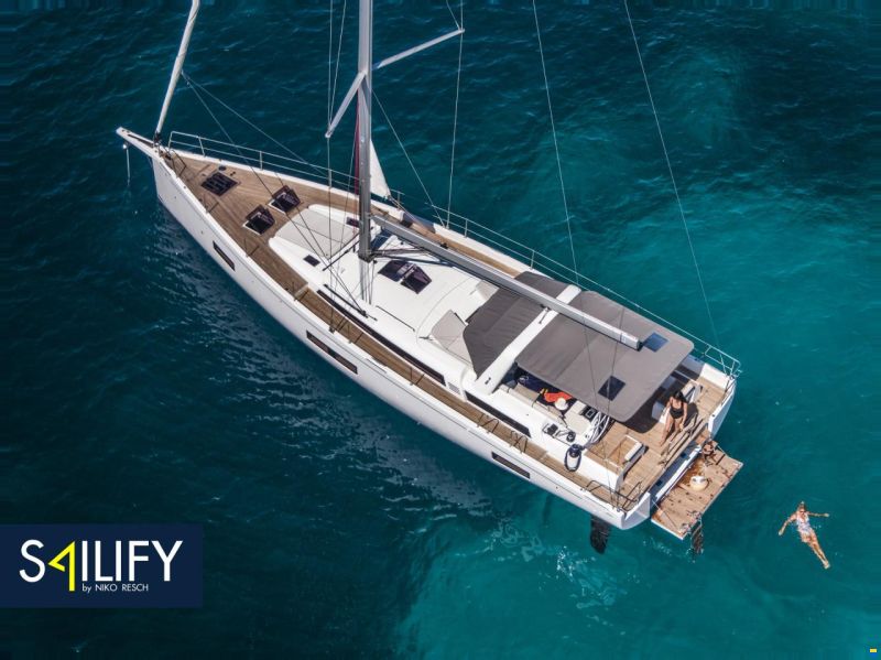 Beneteau Oceanis Yacht 54