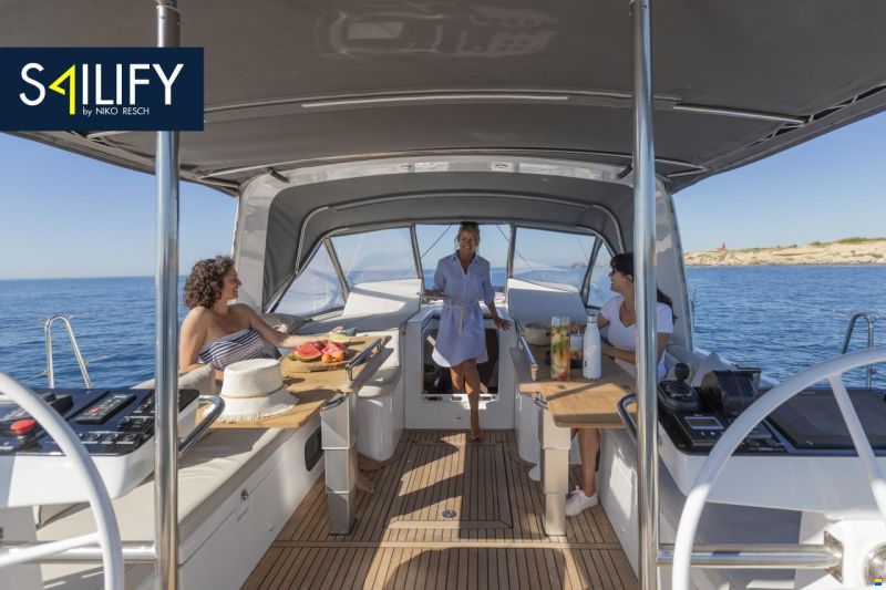Beneteau Oceanis Yacht 54