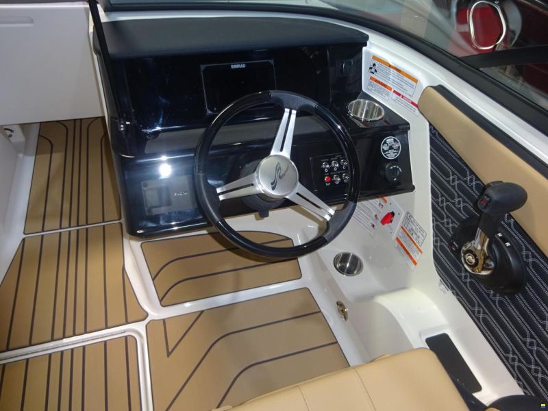Sea Ray 210 SPX