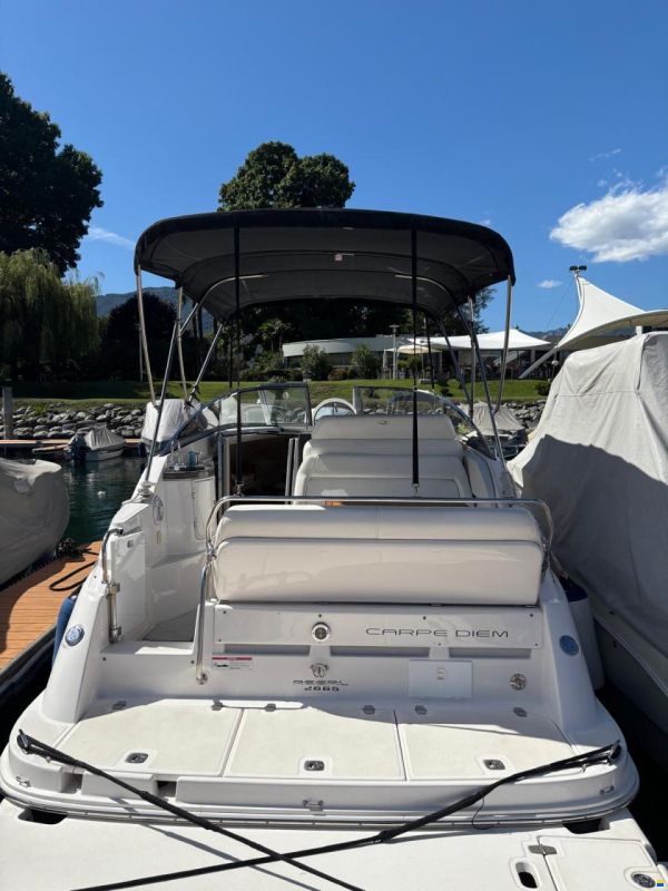 Regal 2665 Commodore