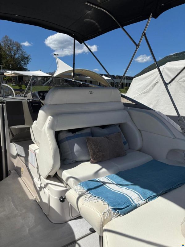 Regal 2665 Commodore