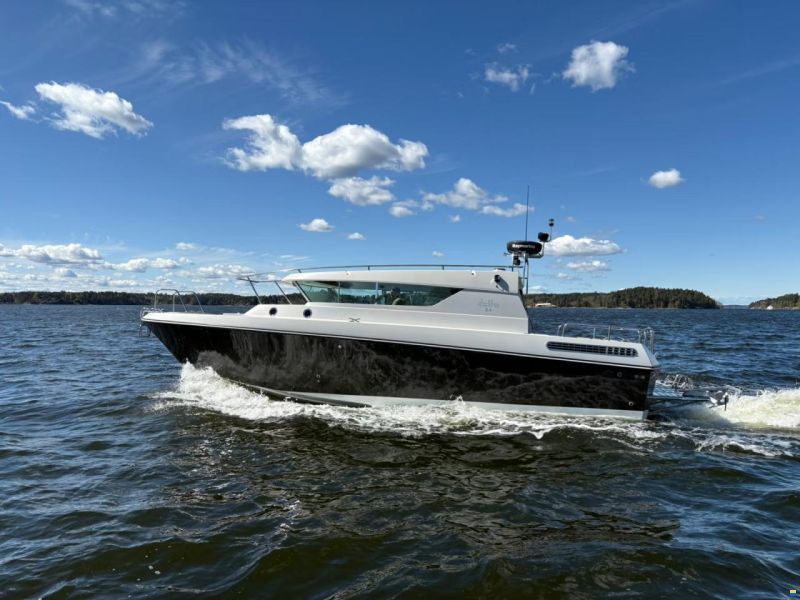 Delta Powerboats 34 SW