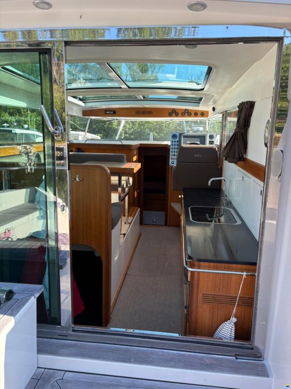 Delta Powerboats 34 SW