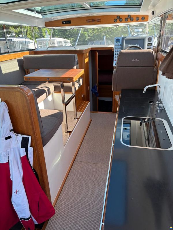 Delta Powerboats 34 SW