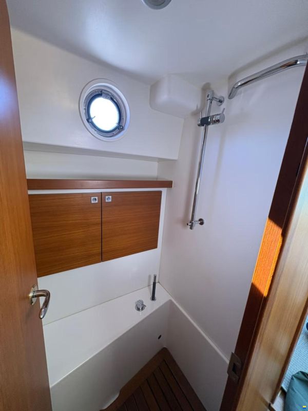 Delta Powerboats 34 SW